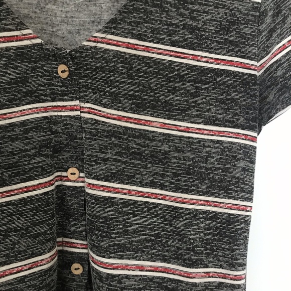 Button down top - Picture 2 of 4